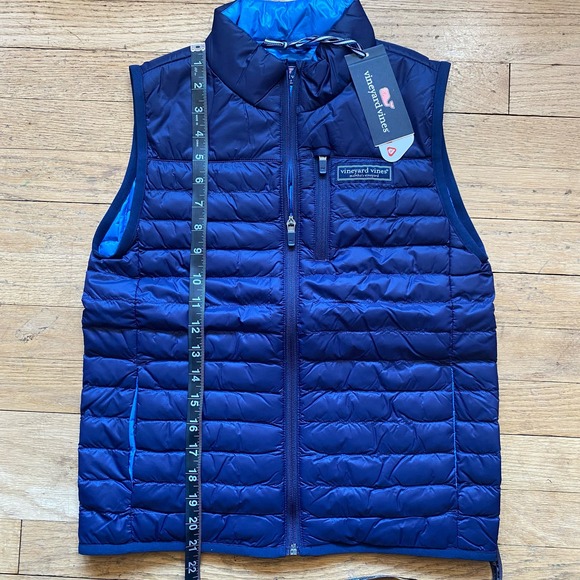 NWT Vineyard Vines Boys' Lightweight Packable Puffer Vest in Nautical Navy (S) - Picture 2 of 9